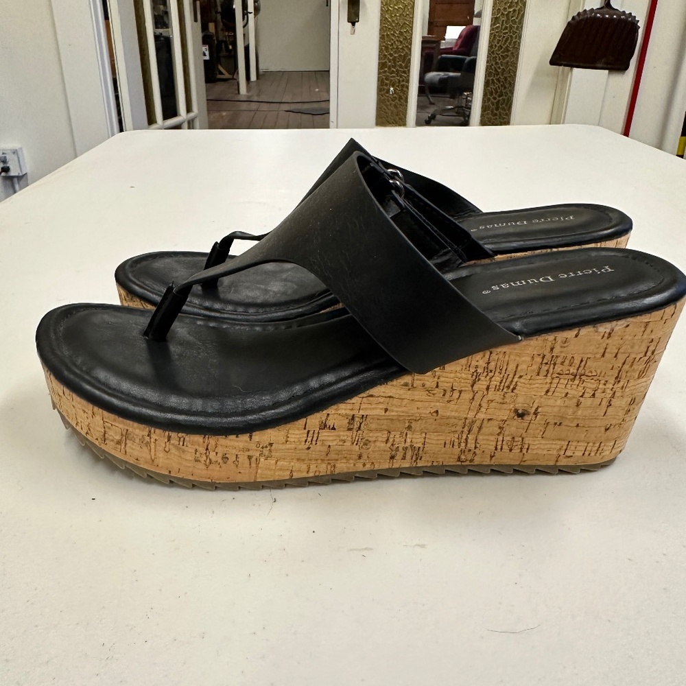 Platform sandals by Pierre Dumas - size 8 1/2